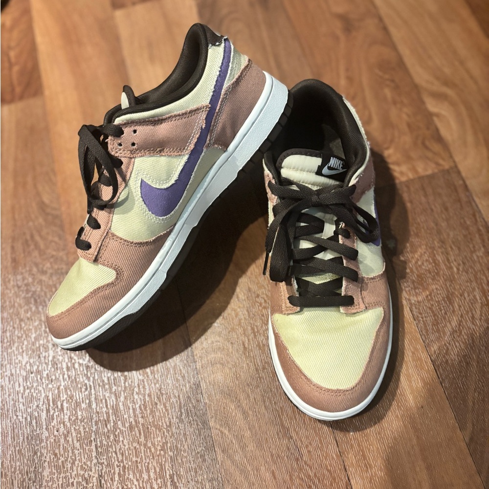 NIKE dunks low top sneakers shoes men’s 9.5 yellow pink purple